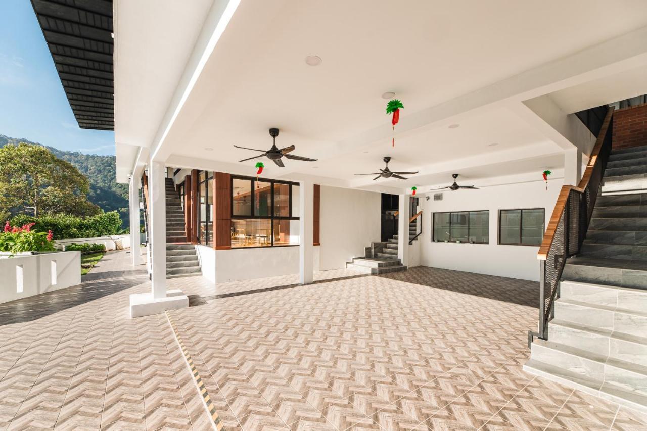 Ellin Forest Karaoke&Pool Resort Bukit Tinggi Bentong Exterior foto