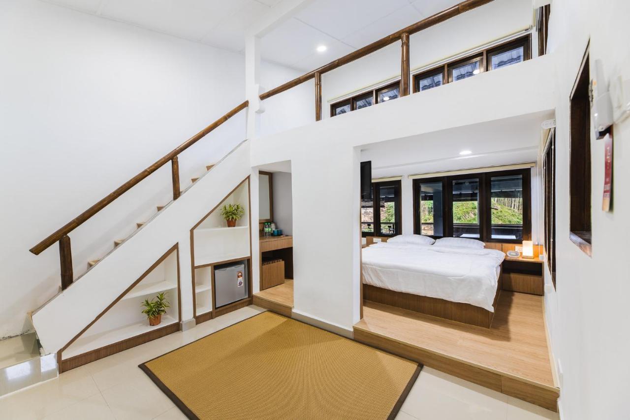 Ellin Forest Karaoke&Pool Resort Bukit Tinggi Bentong Exterior foto